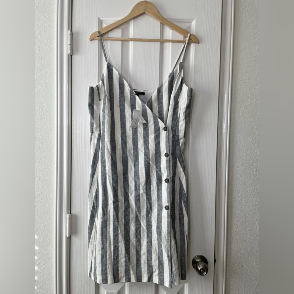 Banana Republic Chic Striped Button-Front Midi Dress size 10